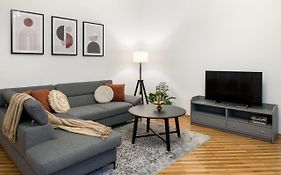 WAWELOVE Piłsudskiego - 3 bedroom apt. with balcony&free parking!